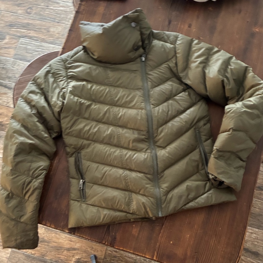Patagonia Sage Green Puffer Jacket